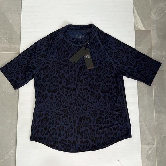 Greyson Women’s Short Sleeve Damian Leopard Sienna Top Size L - Picture 2 of 7